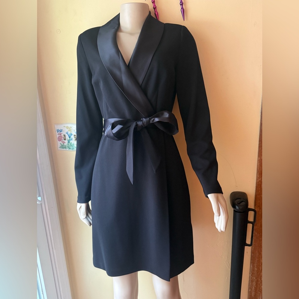 Adrianna Papell Black Long Sleeve Wrap Front Crepe Tuxedo Dress